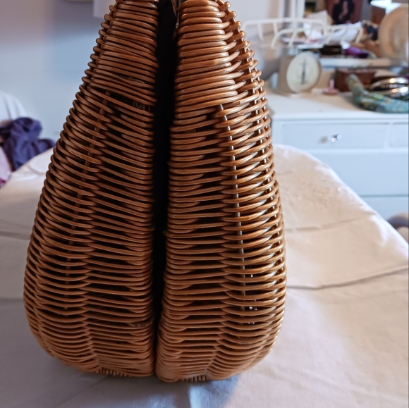 Vintage Rattan Bag with Double Lucite Handles - Picture 11 of 16